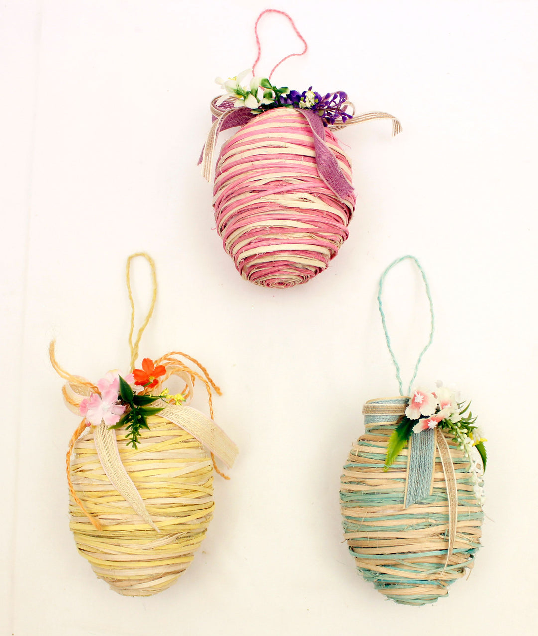 EASTER SISAL EGG HANGER 13cm