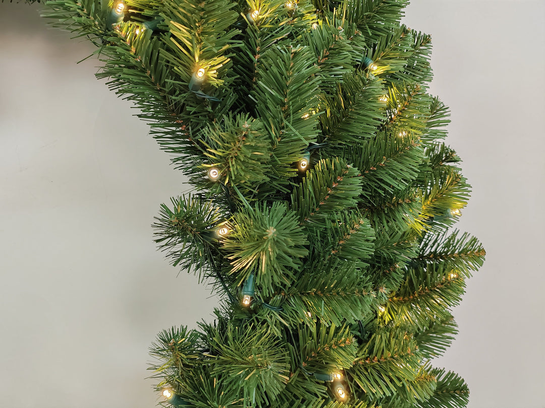 EVERGREEN - 48' Wreath with 200 Warm White Prelit 5mm bulbs - STN 8 Function - Battery Operated