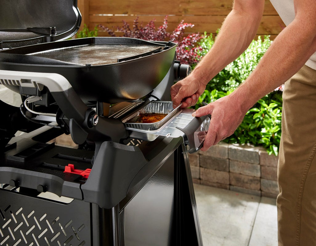 Weber Q2200N Gas Barbecue with Stand