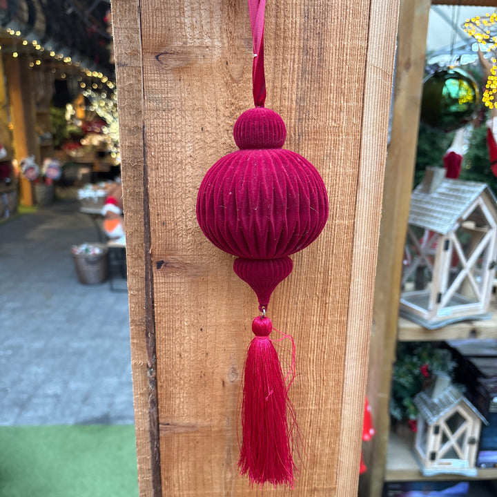 Deco ornaments resin, flocked surface, 13cm
red, bordeaux, pink