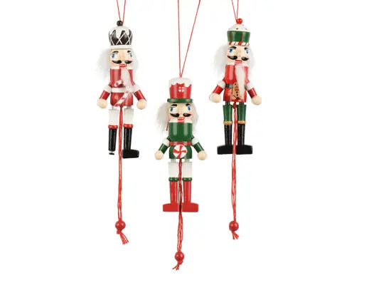Nutcracker pinewood  fsc 100% assorted L.4cm x W.2.5cm x H.12.5cm