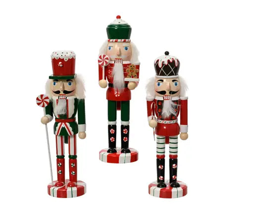 Nutcracker pinewood  fsc 100% assorted L.7cm x W.7cm x H.25cm