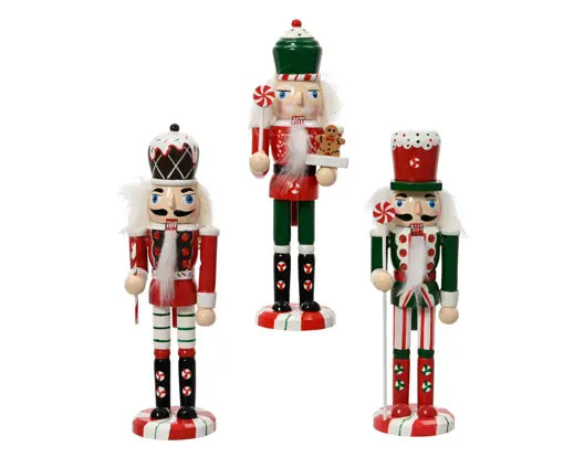 Nutcracker pinewood fsc 100% assorted L.5cm x W.5cm x H.18cm