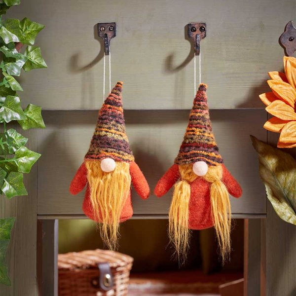 Mrs Maple - Pendant
