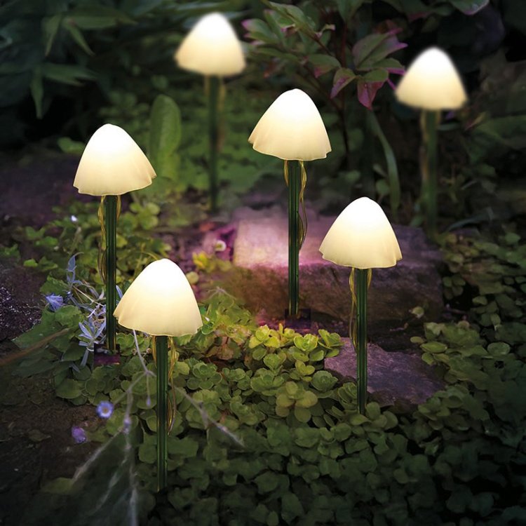 LumiShroom XL Stake Lights - Set of 6 - Windyridge Garden Centre