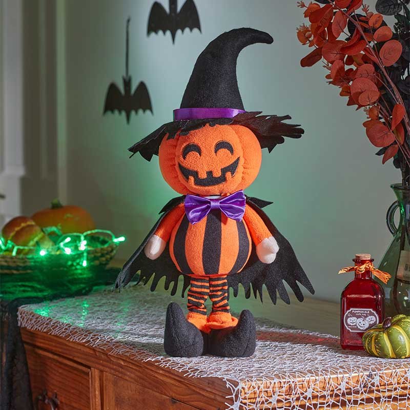 Pumpkin Witch, Standing