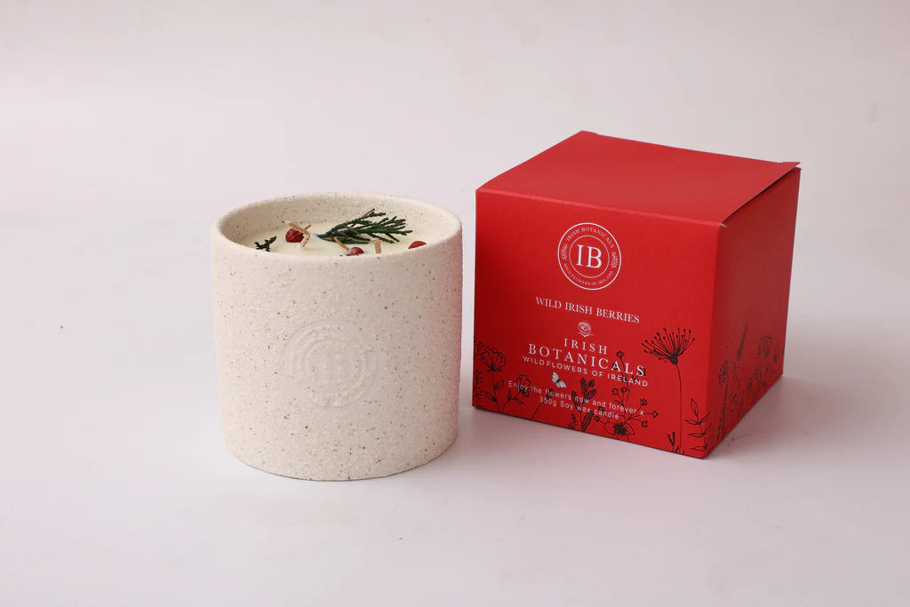 WILD IRISH BERRY CERAMIC CANDLE