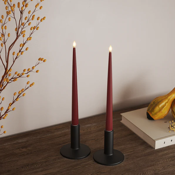 Bordeaux (Red) LED Shiny Dinner Candle. 2 stk (28 cm)