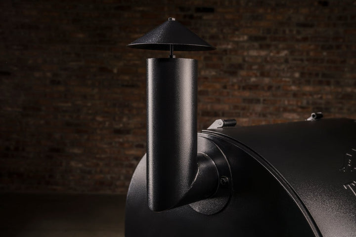 Traeger Pro D2 780 Barbecue chimney on display