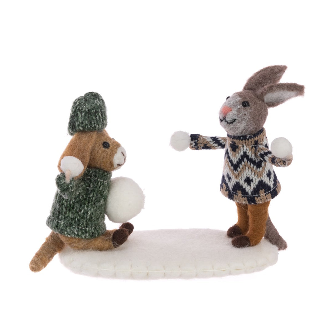 FELT Snowball Fight 24cm