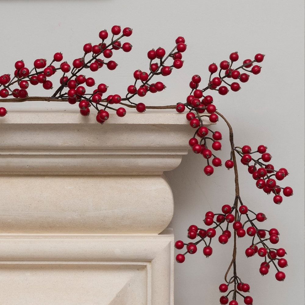 Winter berry Christmas garland, 152cm, alternate view