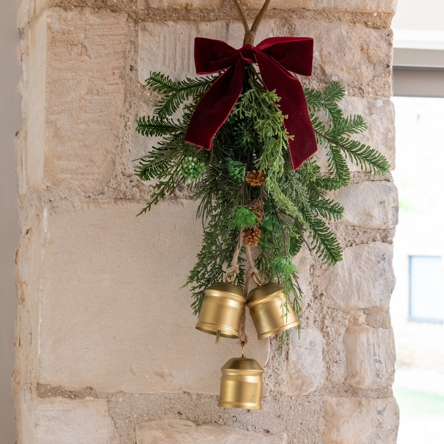 Belmesthorpe Hanger Bow&Bells