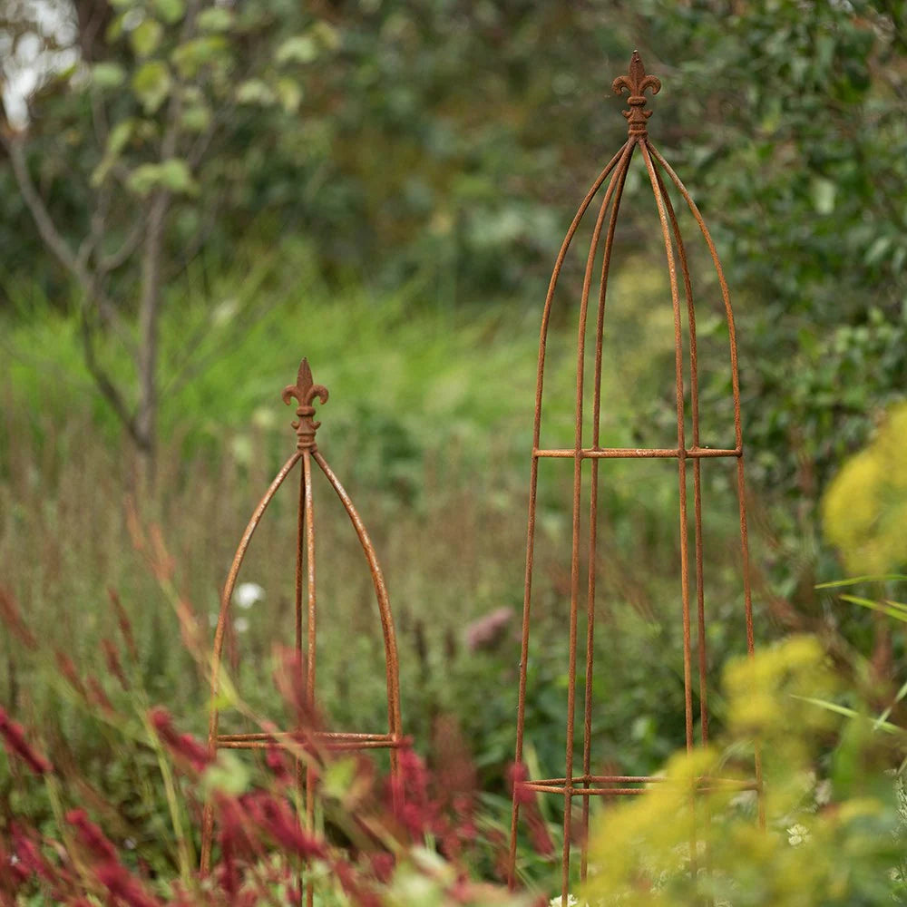 Gothic Obelisk Rust with FDL 5ft