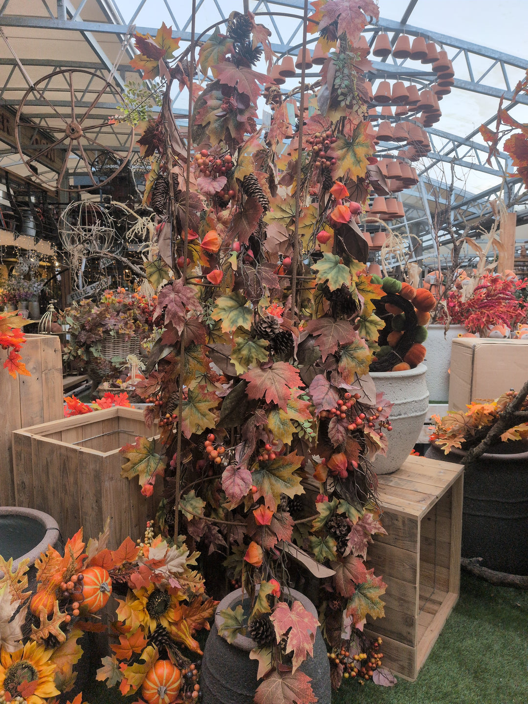 Maple&Chinese Lantern Garland