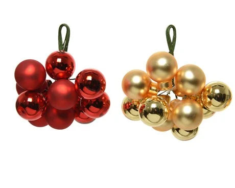 Baubles  on  wire  glass  shiny,  matt  red and gold