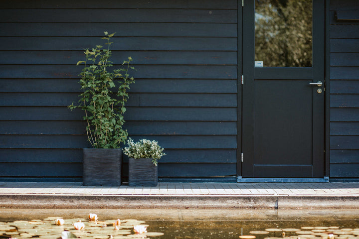 Planter Square Rib NL Black 30cm H30cm W30cm