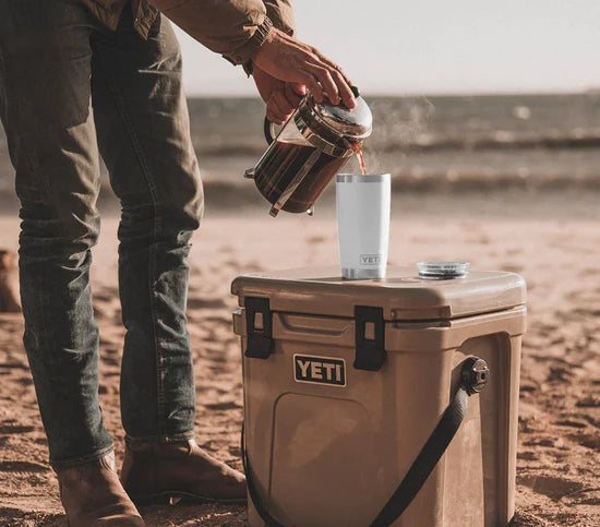 Yeti Rambler 20 Oz Tumbler Navy