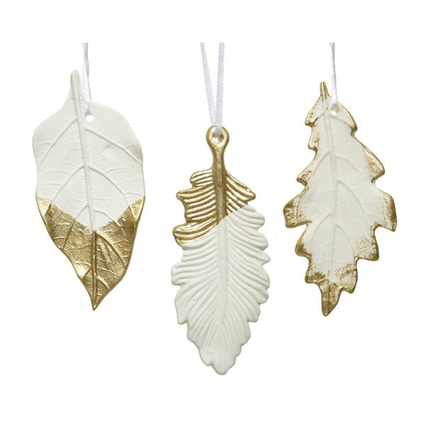 Porcelain Leaf W Hanger 3Ass White/Gold - Christmas - Windyridge Garden Centre